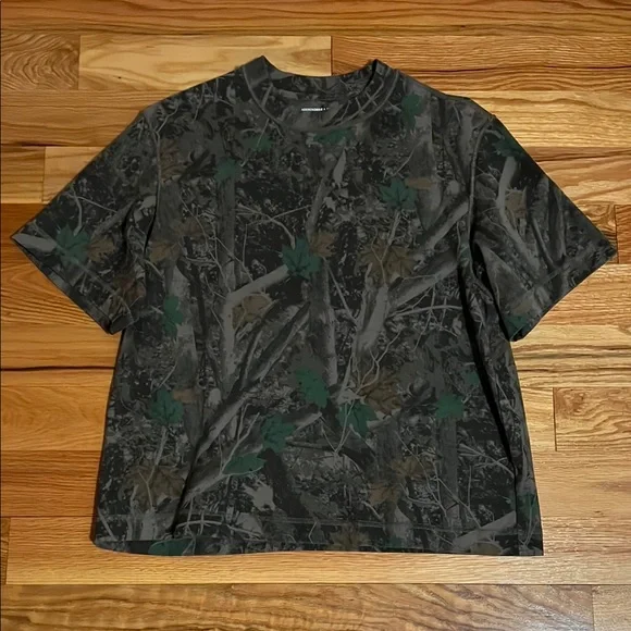 A&F Premium Heavyweight Cropped Tee - Picture 2 of 8